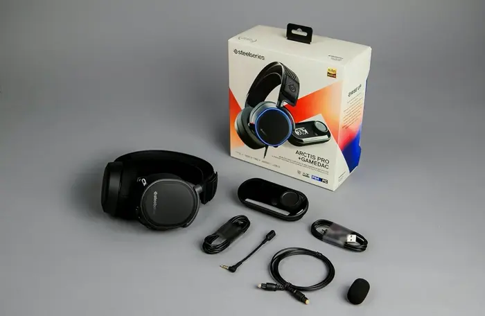 Steel Series Arctis Pro+GameDAC (Connected) Gaming Headset